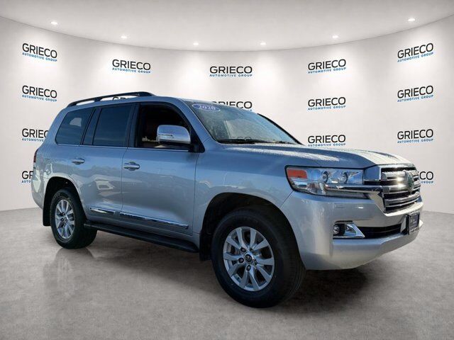 2020 Toyota Land Cruiser Base — photo 1 of 1
