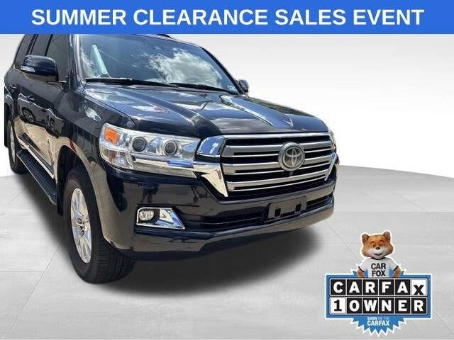 2017 Toyota Land Cruiser Base