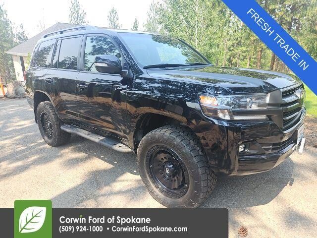 2021 Toyota Land Cruiser Heritage Edition