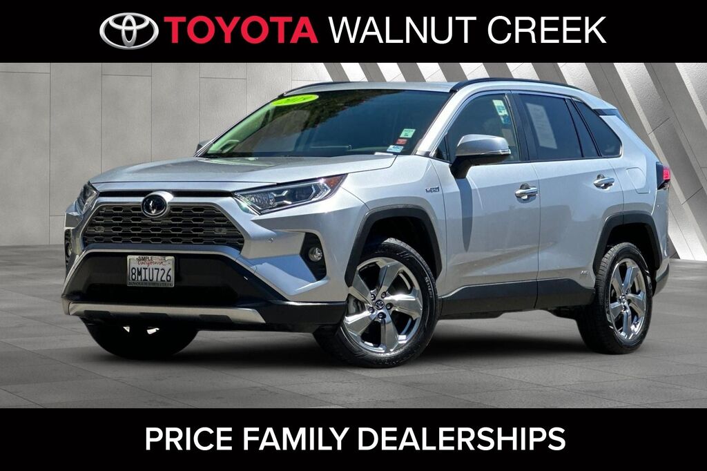 2019 Toyota RAV4 Limited — photo 1 of 13