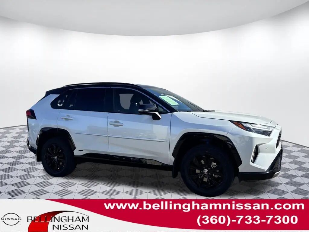 2024 Toyota RAV4 Hybrid XSE — photo 1 of 13