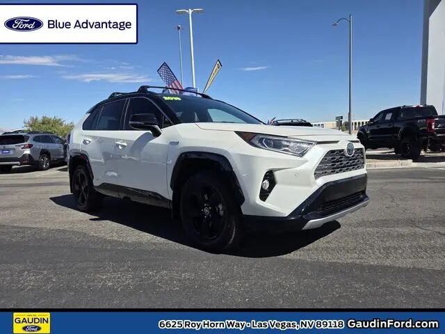 2019 Toyota RAV4 Hybrid XSE — photo 1 of 13