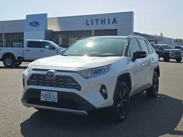2019 Toyota RAV4 Hybrid XSE — photo 1 of 13
