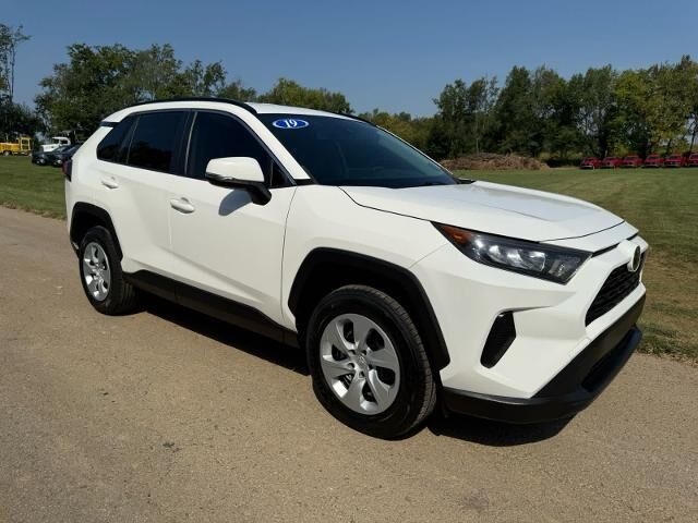 2019 Toyota RAV4 LE