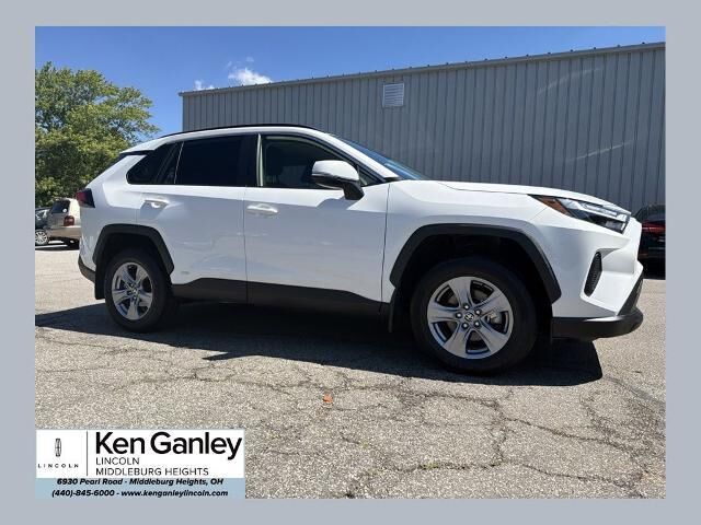 2025 Toyota RAV4 Hybrid LE
