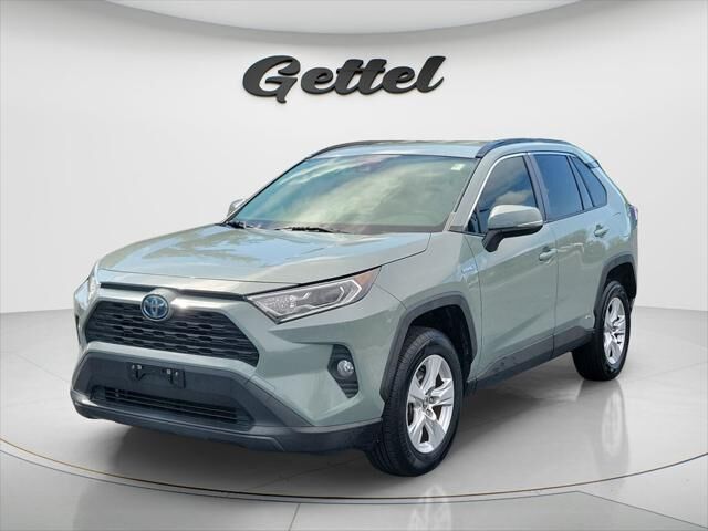 2020 Toyota RAV4 Hybrid XLE