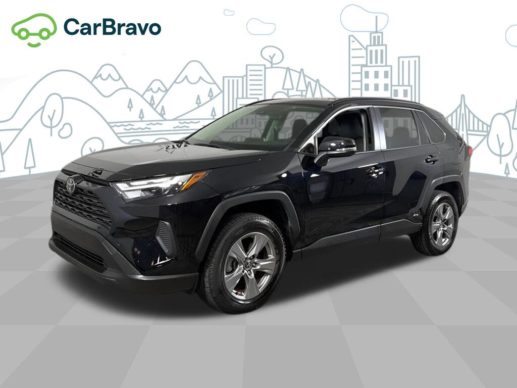 2025 Toyota RAV4 Hybrid XLE — photo 1 of 6