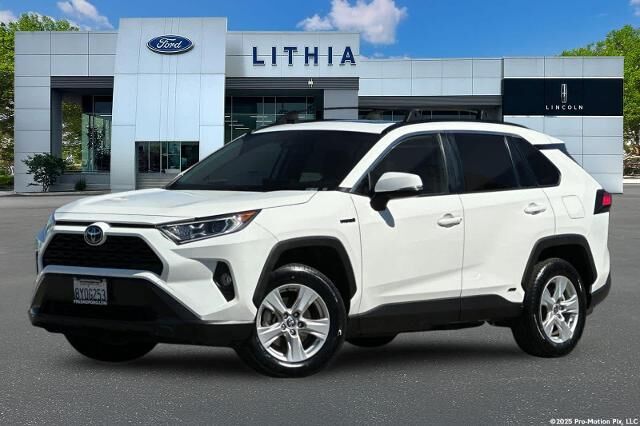 2021 Toyota RAV4 Hybrid XLE