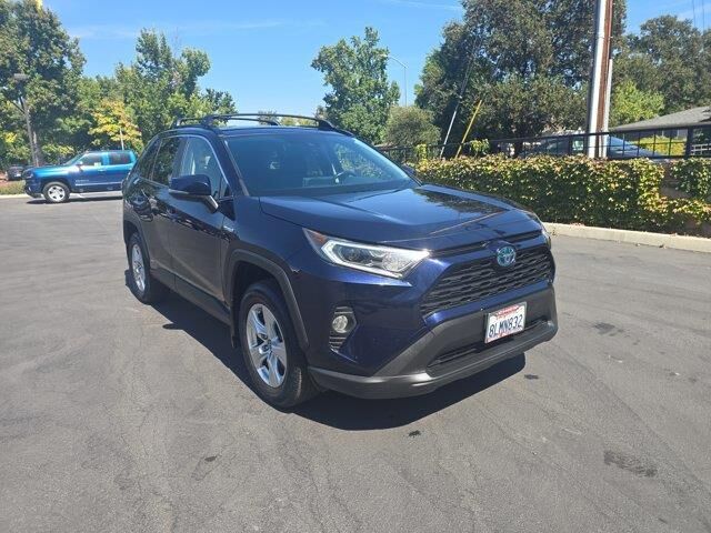 2019 Toyota RAV4 Hybrid XLE