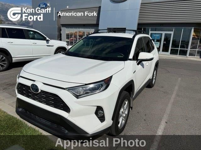 2020 Toyota RAV4 Hybrid XLE