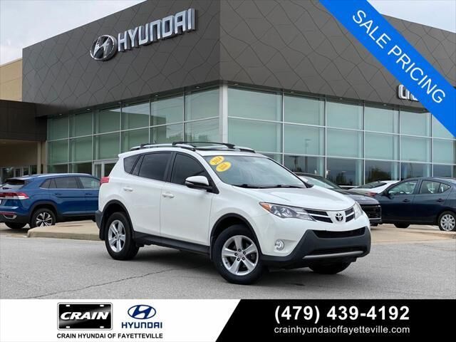2014 Toyota RAV4 XLE — photo 1 of 13