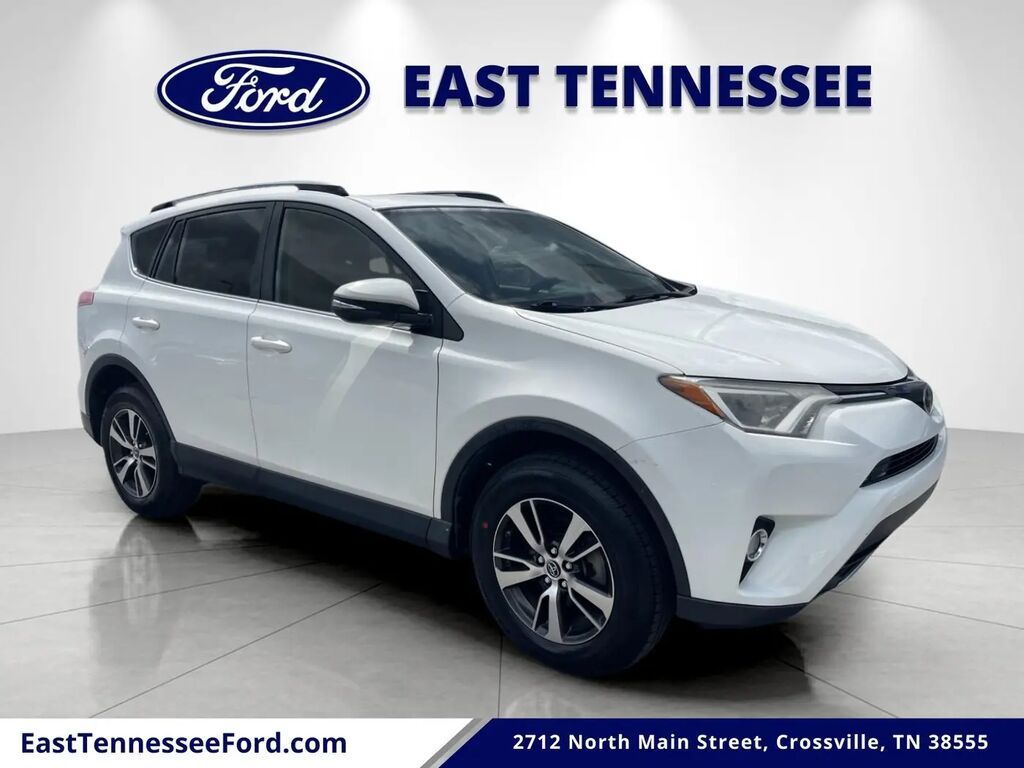 2017 Toyota RAV4 XLE — photo 1 of 1