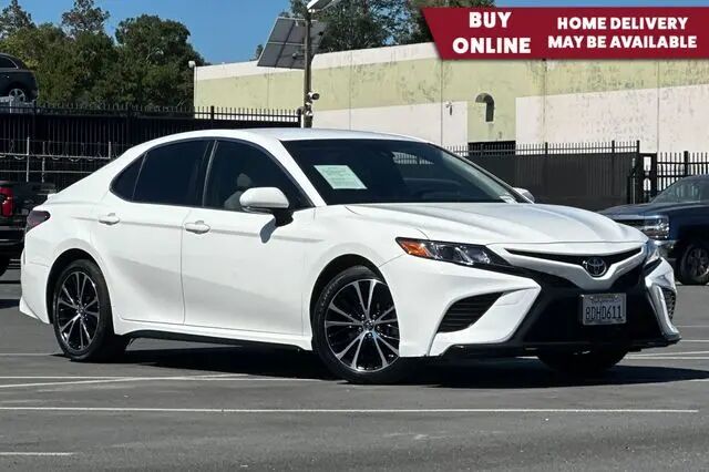 2018 Toyota Camry SE