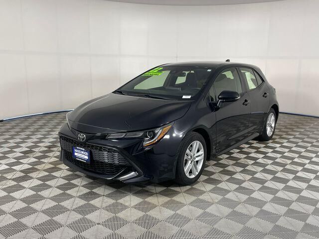 2022 Toyota Corolla Hatchback SE — photo 1 of 13