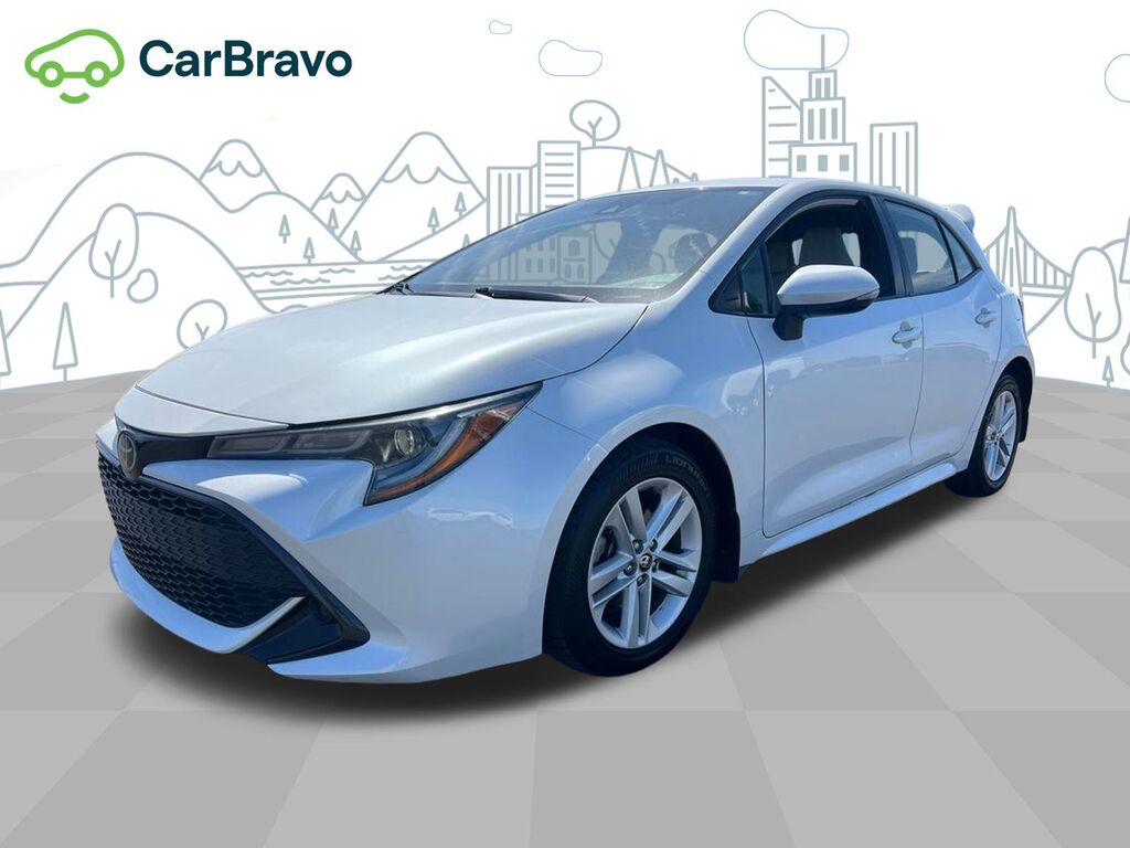 2022 Toyota Corolla Hatchback SE — photo 1 of 6
