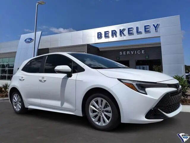 2024 Toyota Corolla Hatchback SE
