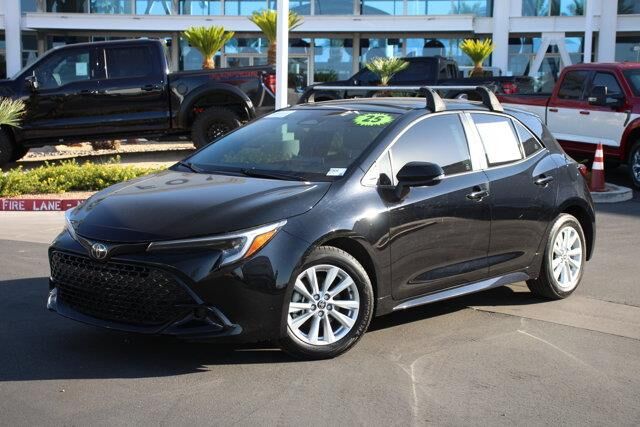 2025 Toyota Corolla Hatchback SE — photo 1 of 13