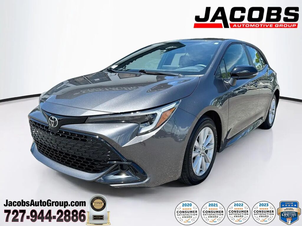 2026 Toyota Corolla Hatchback SE — photo 1 of 13