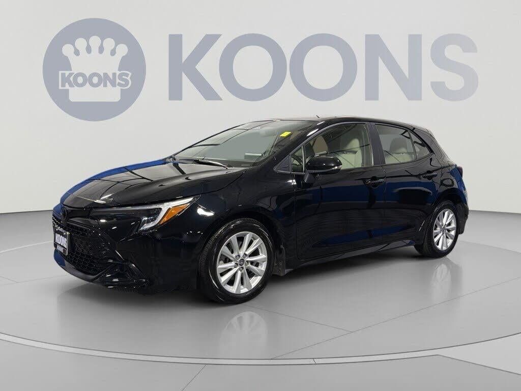 2024 Toyota Corolla Hatchback SE — photo 1 of 1