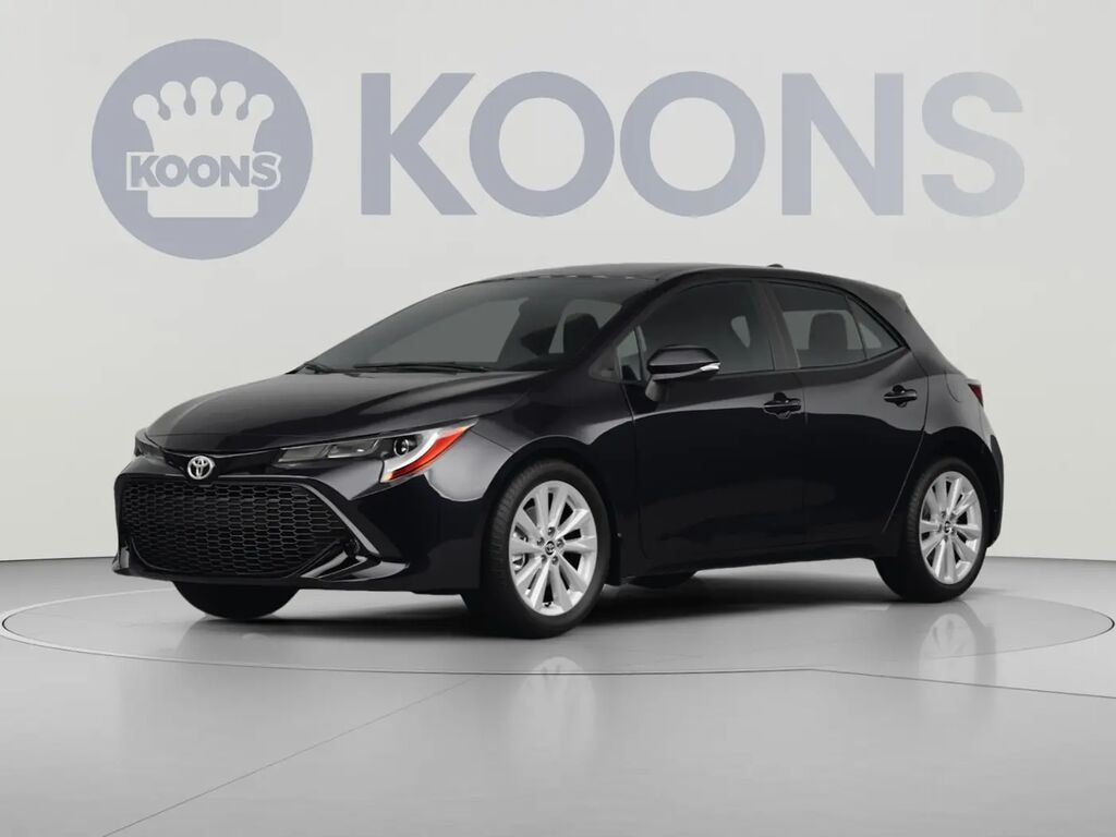 2024 Toyota Corolla Hatchback SE — photo 1 of 3
