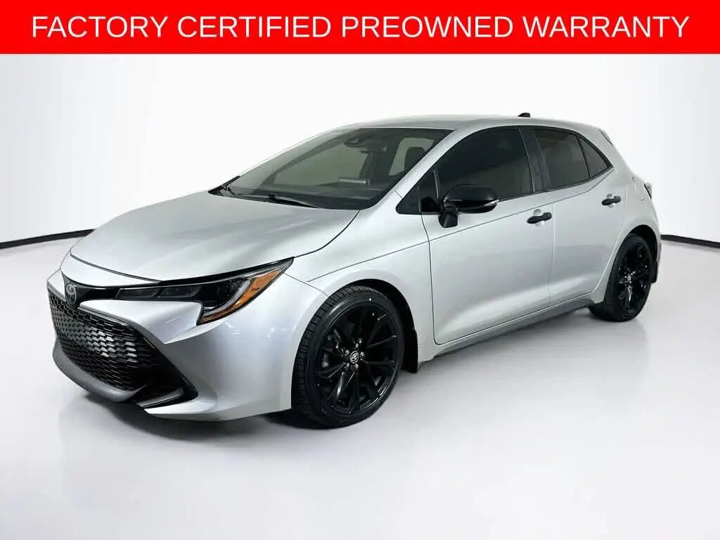 2020 Toyota Corolla Hatchback SE — photo 1 of 13