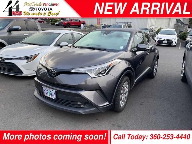2019 Toyota C-HR LE — photo 1 of 4