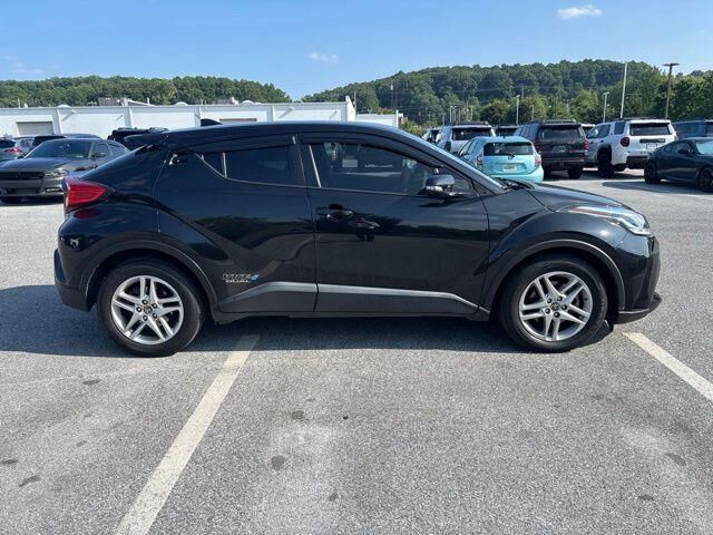 2020 Toyota C-HR LE