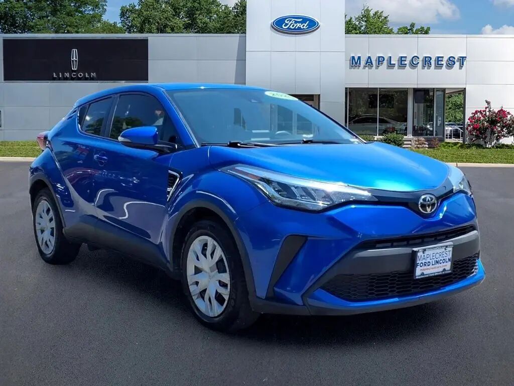 2020 Toyota C-HR LE — photo 1 of 13