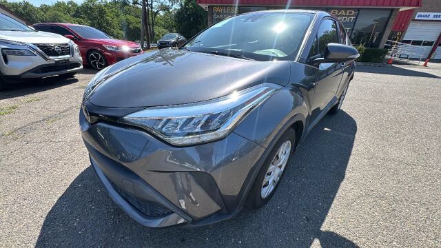 2021 Toyota C-HR LE Sport Utility 4D
