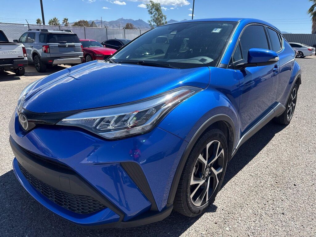 2021 Toyota C-HR XLE — photo 1 of 13