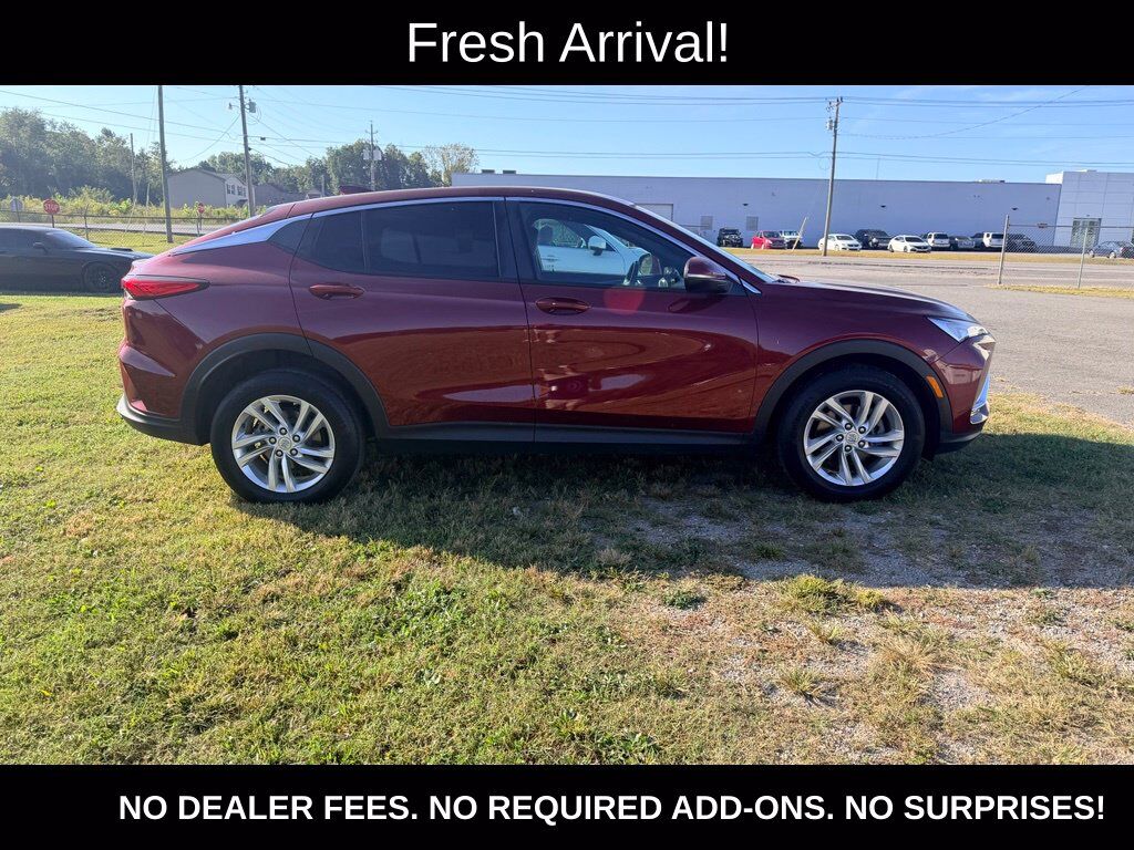 2024 Buick Envista Preferred — photo 1 of 11