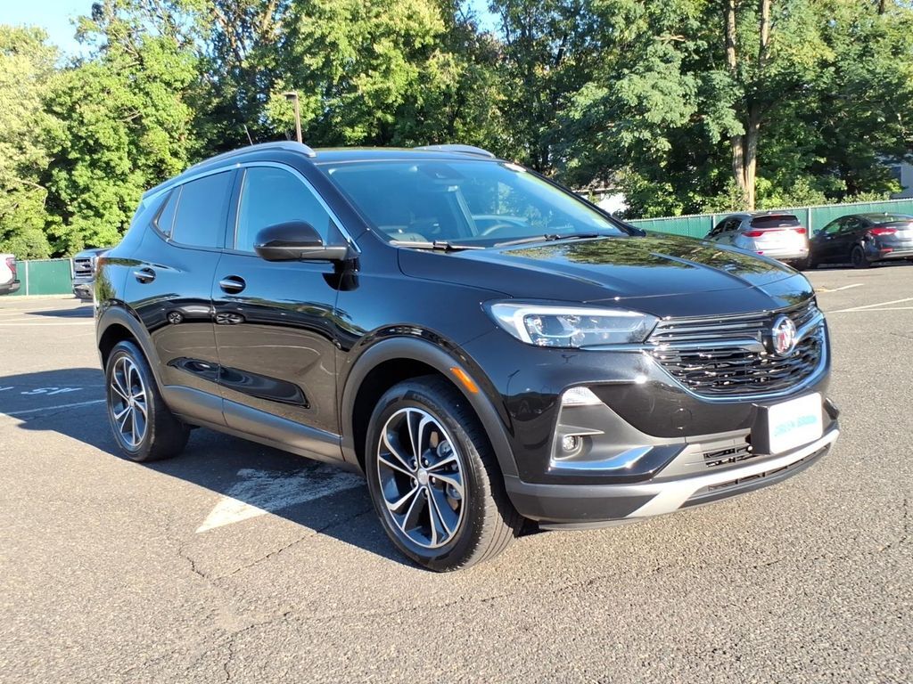 2023 Buick Encore GX Essence — photo 1 of 13