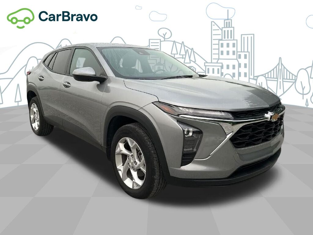2024 Chevrolet Trax LS — photo 1 of 7