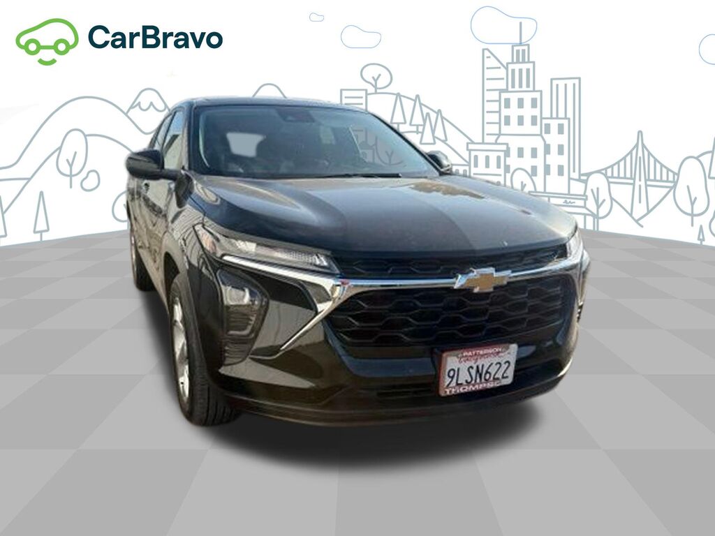 2024 Chevrolet Trax LS — photo 1 of 2