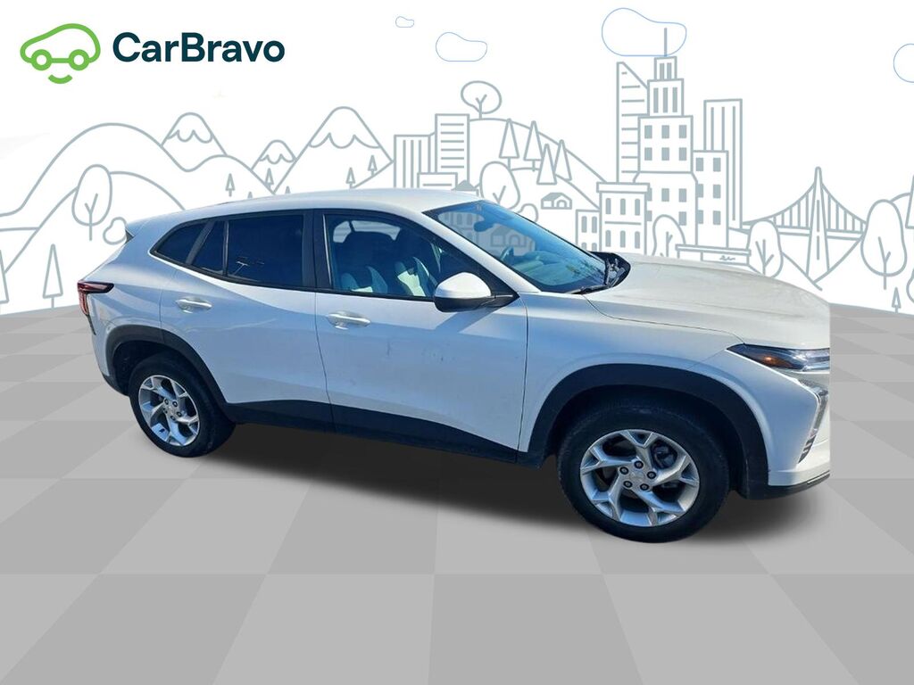 2024 Chevrolet Trax LS — photo 1 of 6