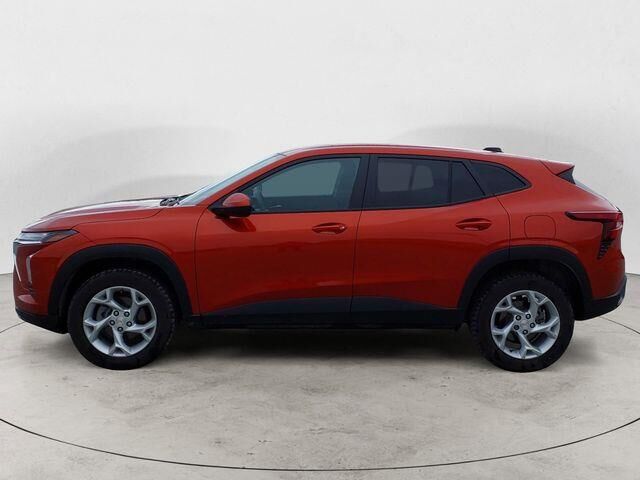 2024 Chevrolet Trax LS — photo 1 of 1