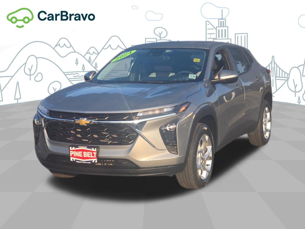 2024 Chevrolet Trax LS — photo 1 of 7