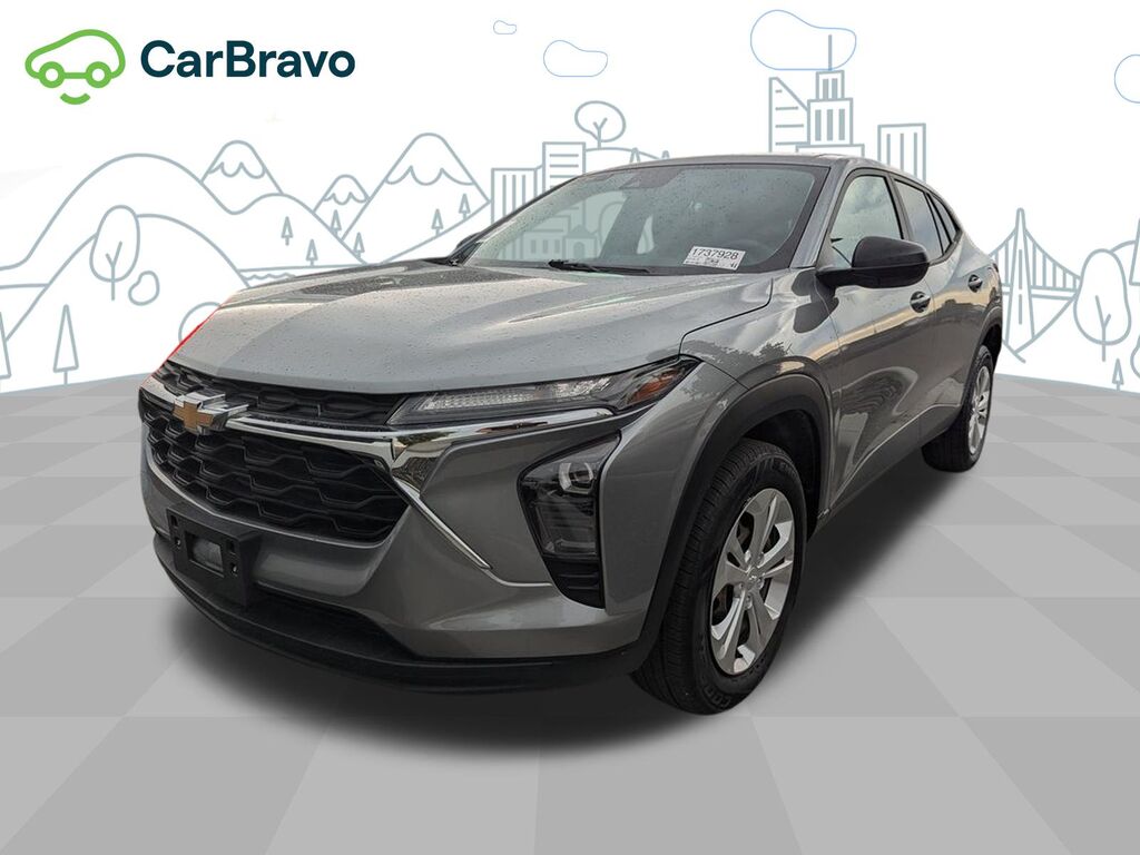 2024 Chevrolet Trax LS — photo 1 of 6