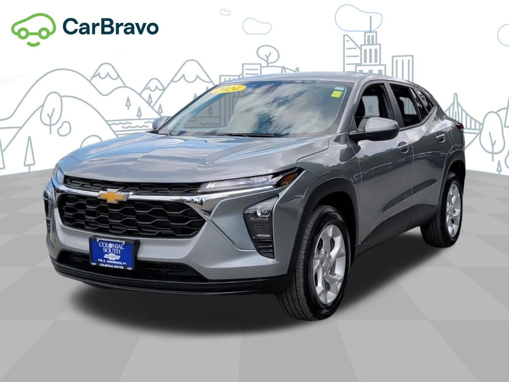 2024 Chevrolet Trax LS — photo 1 of 7