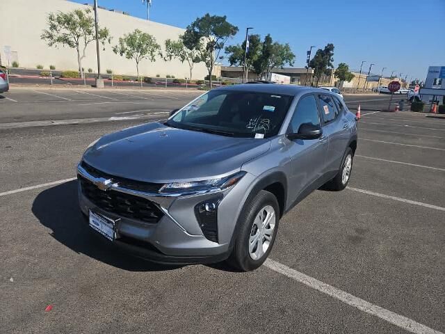 2025 Chevrolet Trax LS