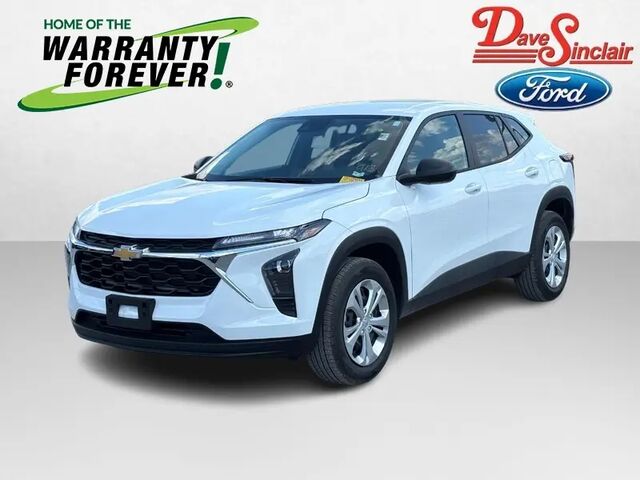2026 Chevrolet Trax LS — photo 1 of 13