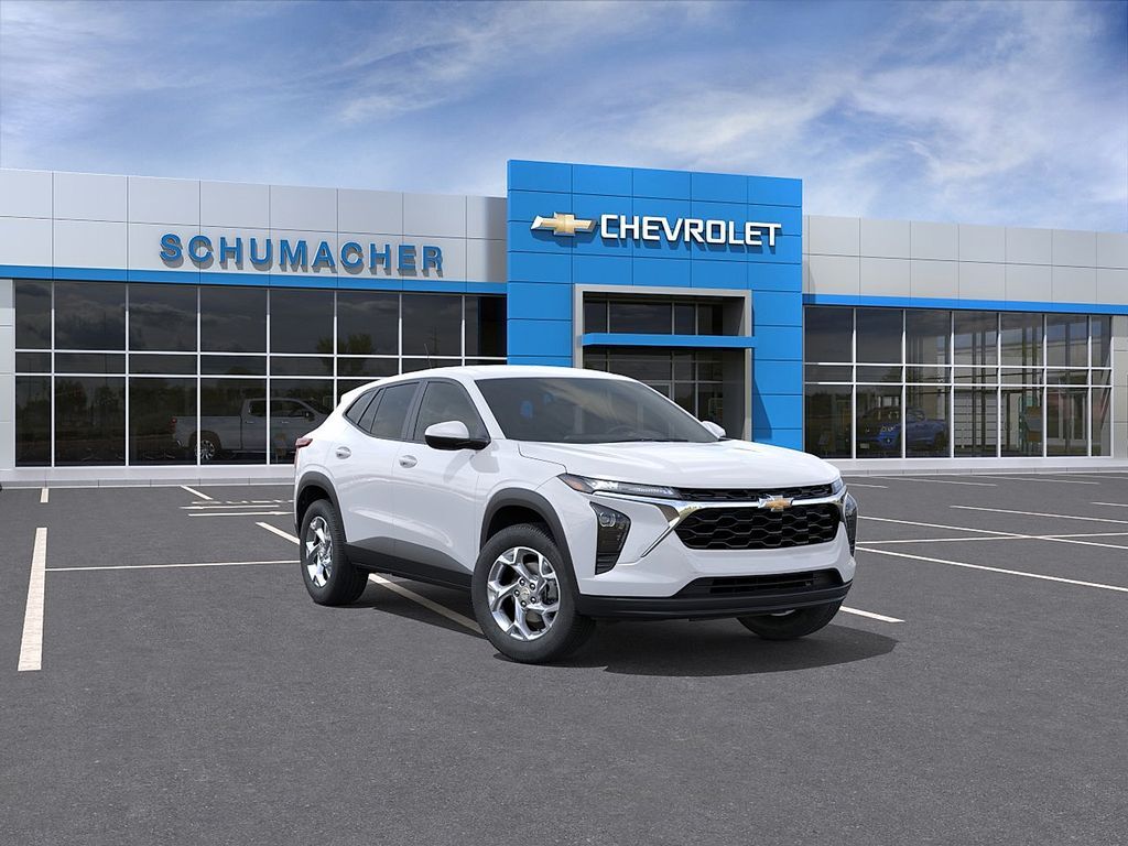 2026 Chevrolet Trax LS — photo 1 of 13