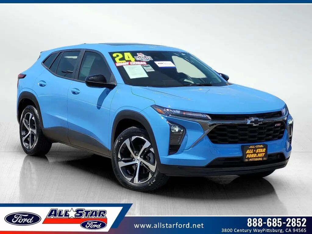 2024 Chevrolet Trax RS — photo 1 of 13