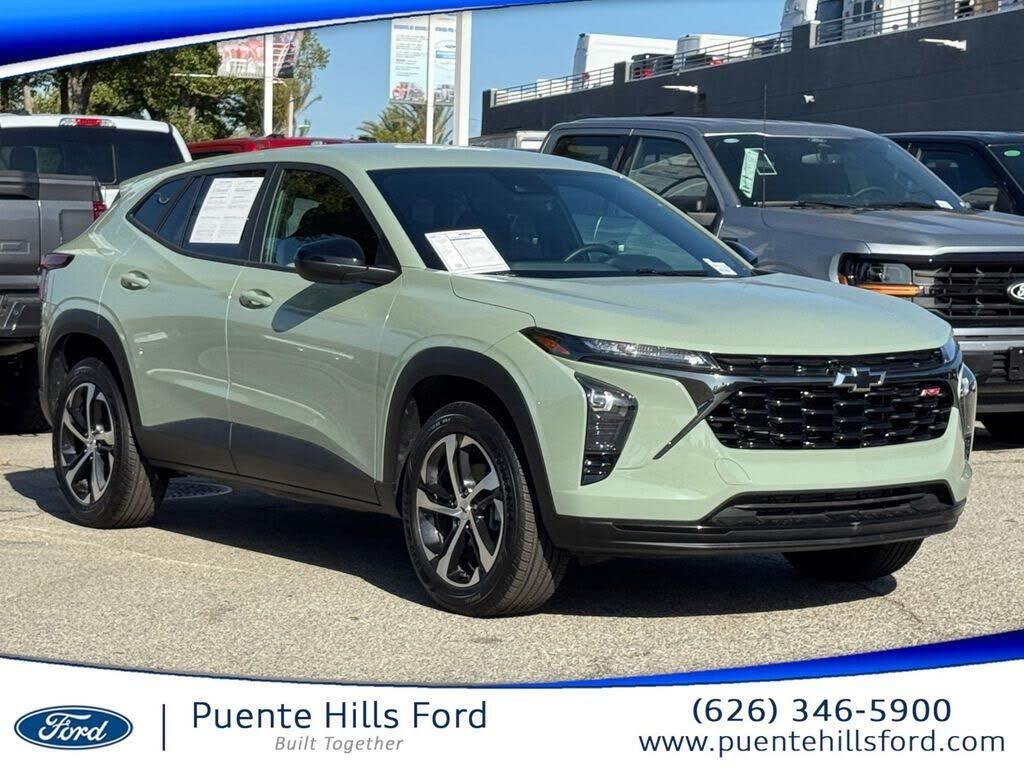 2024 Chevrolet Trax RS — photo 1 of 1