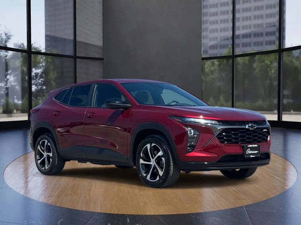 2024 Chevrolet Trax RS — photo 1 of 13