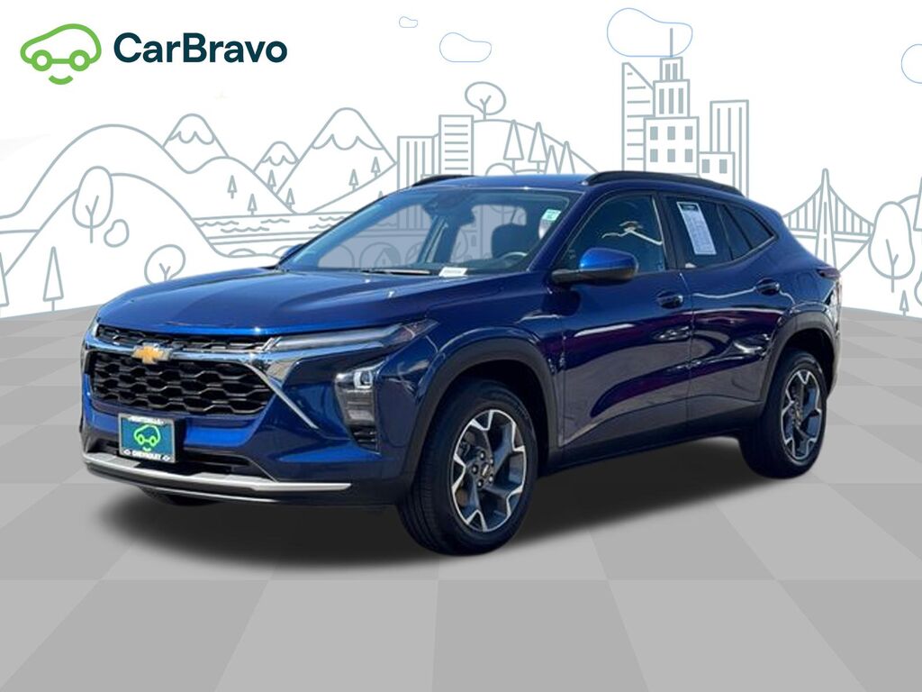 2024 Chevrolet Trax LT — photo 1 of 7
