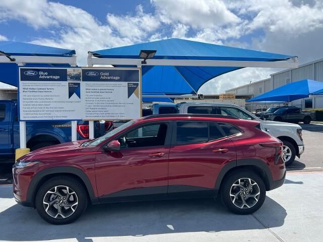 2024 Chevrolet Trax LT — photo 1 of 3
