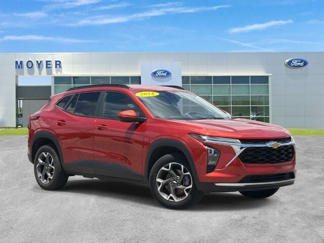 2024 Chevrolet Trax LT — photo 1 of 13