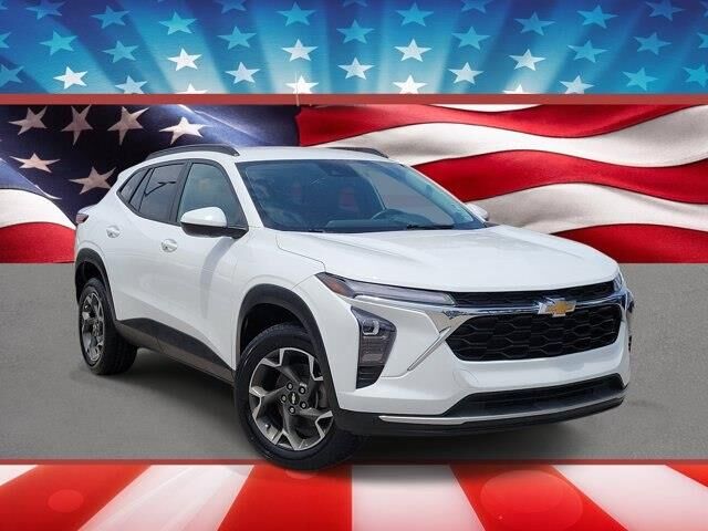 2024 Chevrolet Trax LT — photo 1 of 13