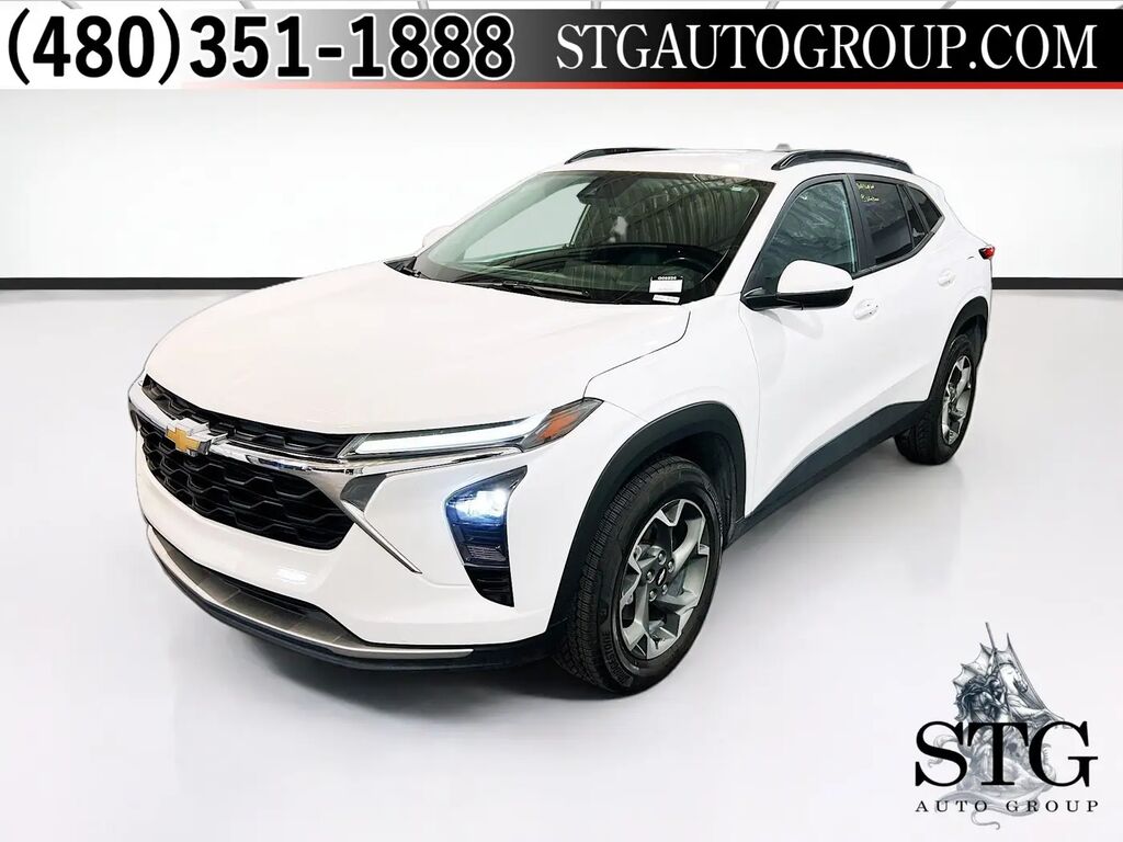 2024 Chevrolet Trax LT — photo 1 of 13